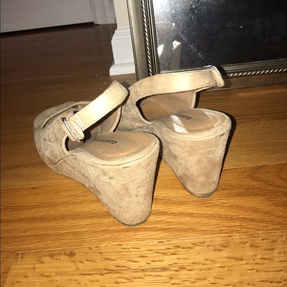 Tan wedges - Picture 2 of 4
